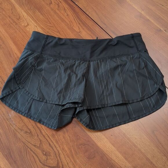 Lululemon Run Speed Short Reflective-Black Sz 6 - Picture 3 of 10